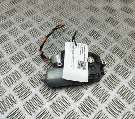 Mercedes-Benz E C207 W207 Sunroof motor/actuator A2128200008