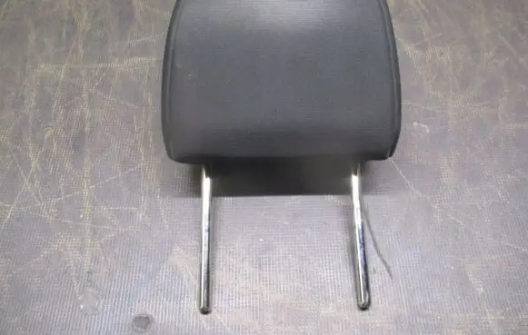 Mazda 5 Front seat headrest 