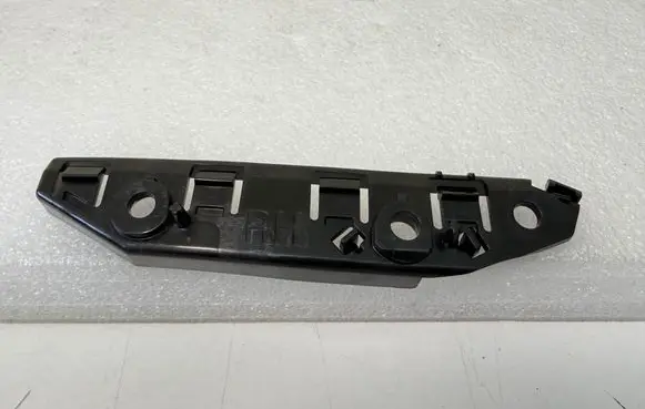 Tesla Model 3 Front bumper mounting bracket 108418200E