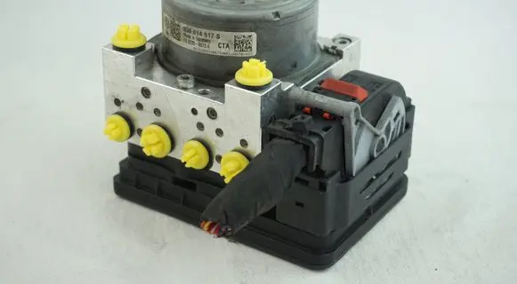 Volkswagen PASSAT B8 ABS Pump 3Q0907379S 3Q0614517S