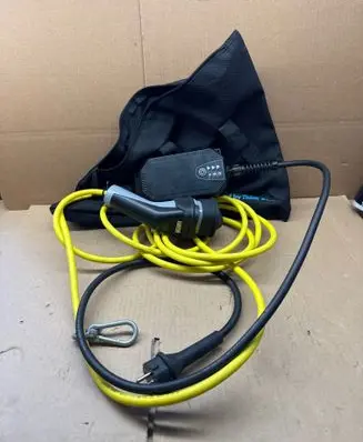 Volkswagen Golf VII Electric car charging cable 12E971675AT 02282382 E006847