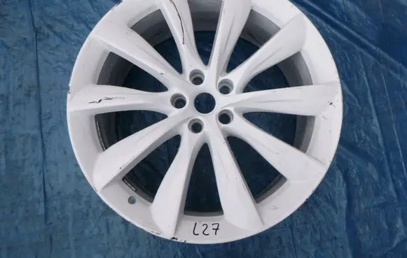Tesla Model X R22 forged rim 