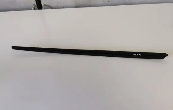 Windshield trim