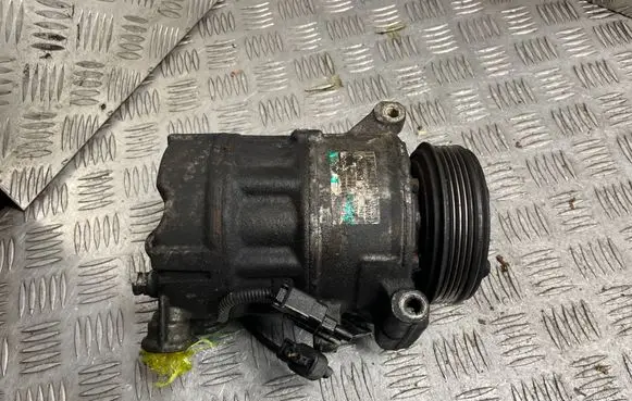 Volvo XC60 Air conditioning (A/C) compressor (pump) P30630921