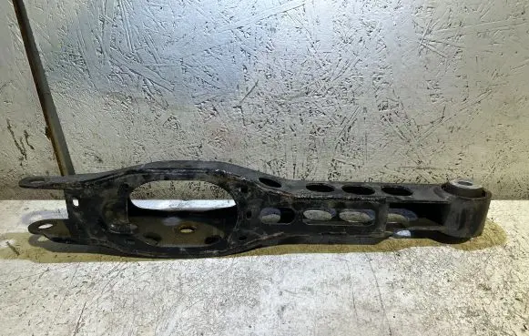 Jeep Grand Wagoneer Rear upper control arm/wishbone