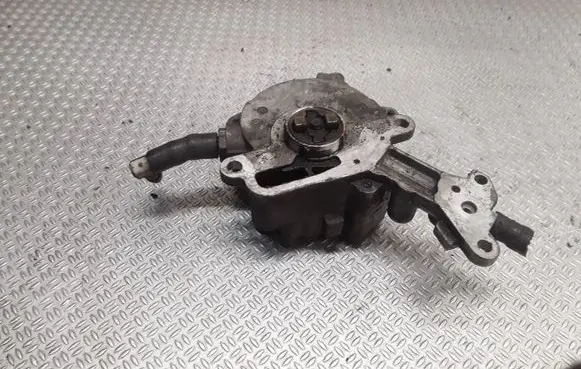 Volkswagen Touran I Vacuum pump 038145209C