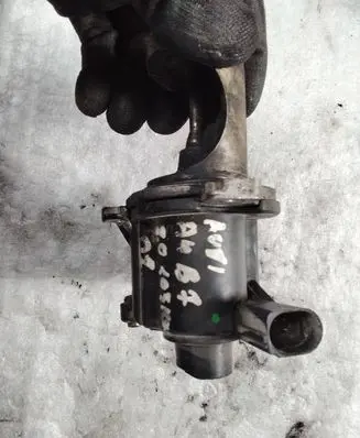 Volkswagen Transporter - Caravelle T5 EGR valve 038131501AD