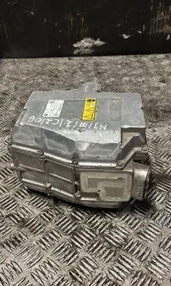 Voltage converter inverter