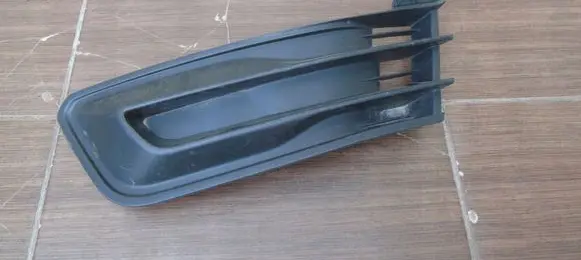 Renault Captur II Front bumper lower grill 263362112R