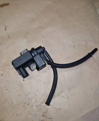 Toyota Avensis T250 Turbo solenoid valve 258190R011 07T052 70051308
