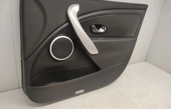 Renault Fluence Front door card panel trim 809000473R