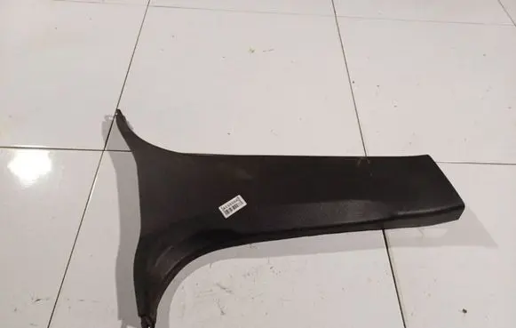 Honda Civic (D) pillar trim (bottom) 84121SMGE 84121-SMG-E