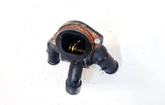 Volkswagen Tiguan Engine coolant pipe/hose 03L121111AE