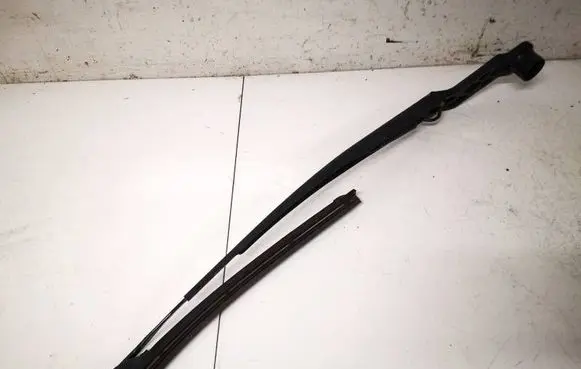 Mazda 6 Front wiper blade arm
