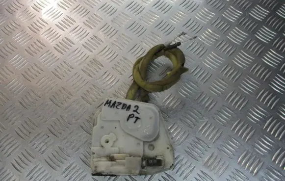 Mazda 2 Rear door lock
