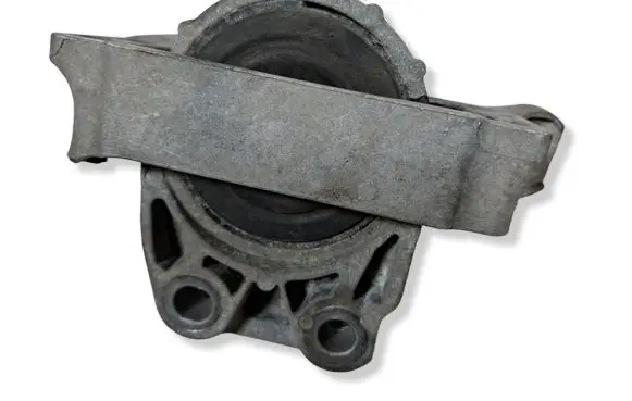 Volvo S40 Engine mount bracket 