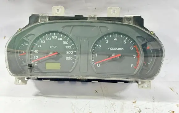 Mitsubishi Space Wagon Speedometer (instrument cluster) 381549 MR381549