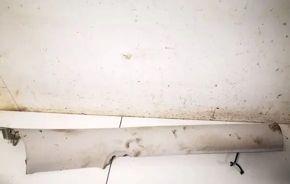 Tesla Model 3 (D) pillar trim (bottom) 153712201