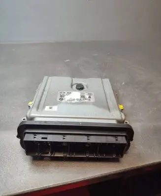 BMW 5 F10 F11 Engine control unit/module 0281016846