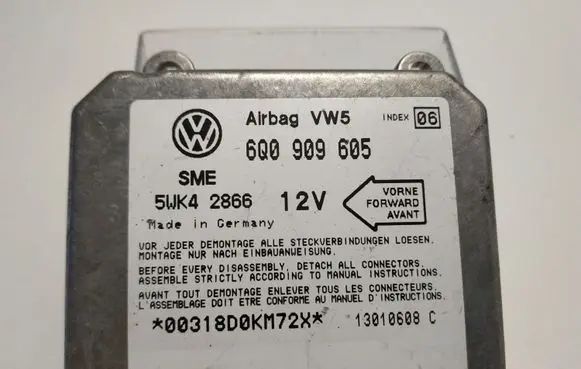 Volkswagen PASSAT B5.5 Airbag control unit/module 6Q0909605