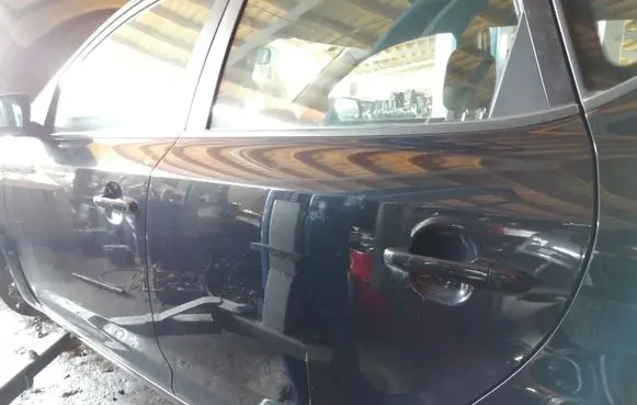 KIA Ceed Rear door