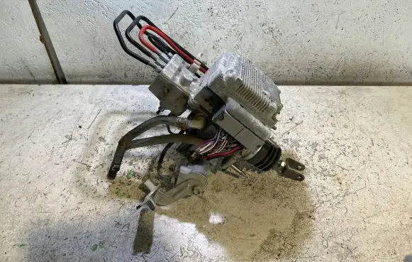 Lexus CT 200H ABS Pump 4721076060