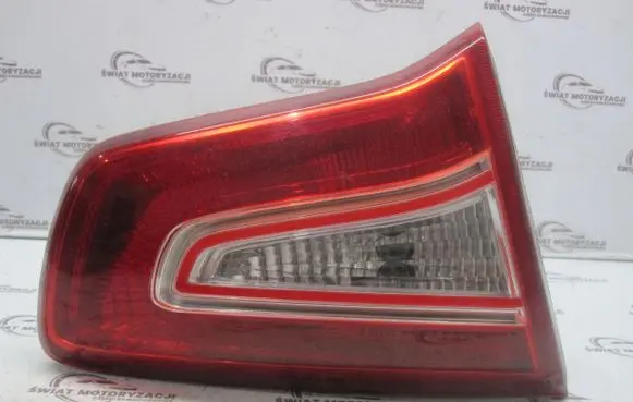 Tailgate rear/tail lights