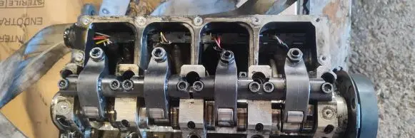Volkswagen Transporter - Caravelle T5 Engine head 