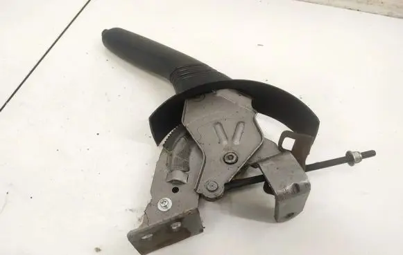 Handbrake/parking brake lever assembly