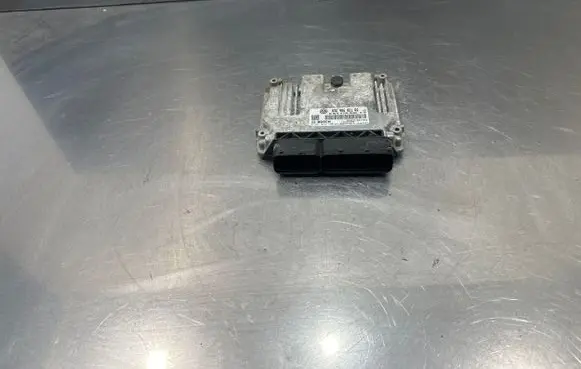 Volkswagen Touran I Engine control unit/module 03G906021RQ 03G906021AB 0281014139