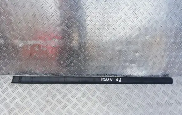 Peugeot 405 Front door trim (molding) 