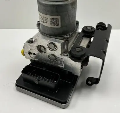 Cadillac Escalade IV ABS Pump 84463590 8511207 84454842