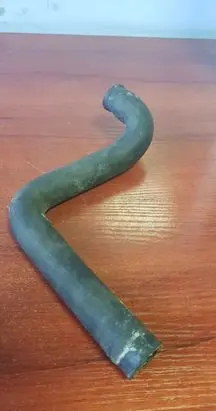 Coolant pipe/hose