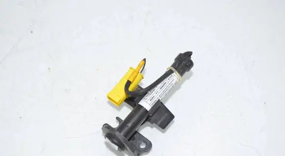 BMW 5 G30 G31 G38 Bonnet Pedestrian Airbag Actuator 7435798 51237435798