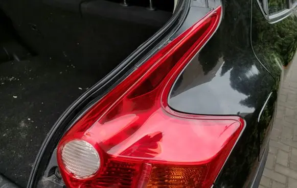 Nissan Juke I F15 Rear/tail lights