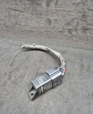 Audi Q7 4M Glow plug pre-heat relay 4M0907282F 0281003162 038973721