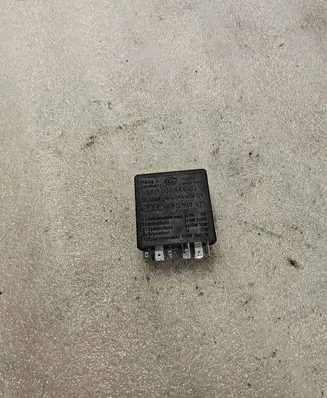 Audi A8 S8 D2 4D Other relay 4B0919471 5KG00656804