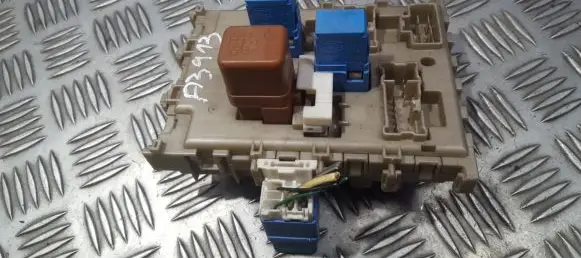 Nissan Almera N16 Fuse box set 243505M300 0427001