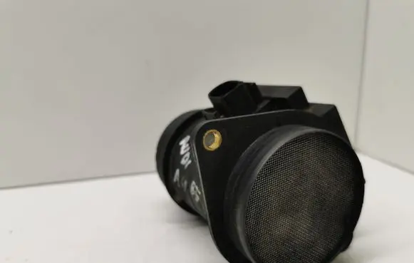 Audi A4 S4 B5 8D Mass air flow meter 71822101