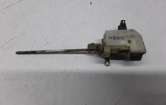 Skoda Octavia Mk2 (1Z) Tailgate boot lock/latch motor 1Z0810773