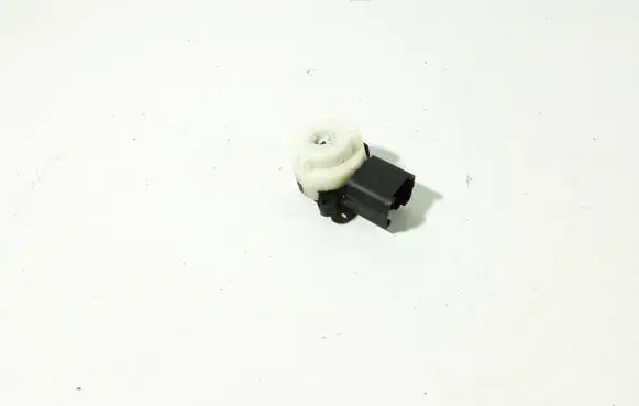 Toyota Avensis T250 Ignition lock contact 31105