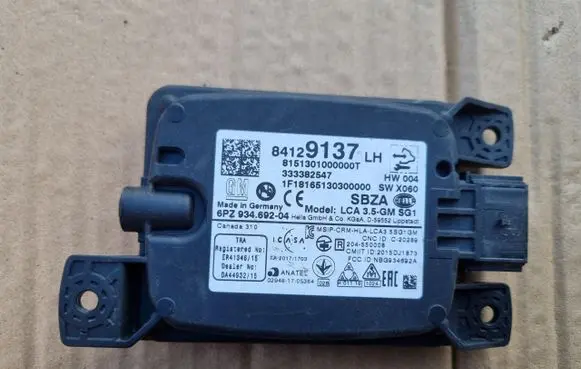Opel Insignia B Blind spot module 84129137