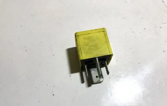 Opel Combo C Other relay v23134j52x369 v23134-j52-x369