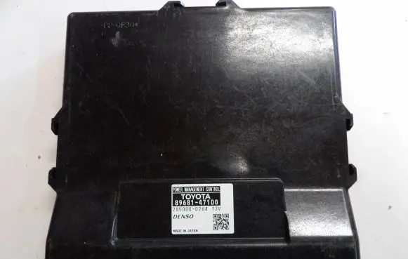 Toyota Prius (XW30) Engine control unit/module ECU 8968147100 2850000264