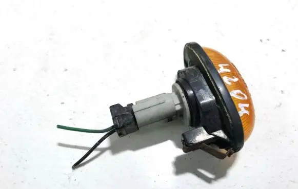 Hyundai Lantra II Front fender indicator light
