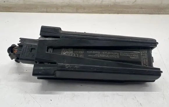 Porsche Taycan 9J1 Tire pressure control unit 4M0907273B