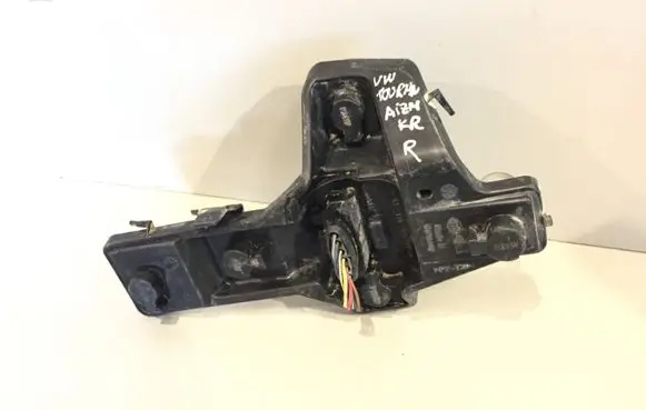 Volkswagen Touran I Tail light bulb cover holder 1T0945257D