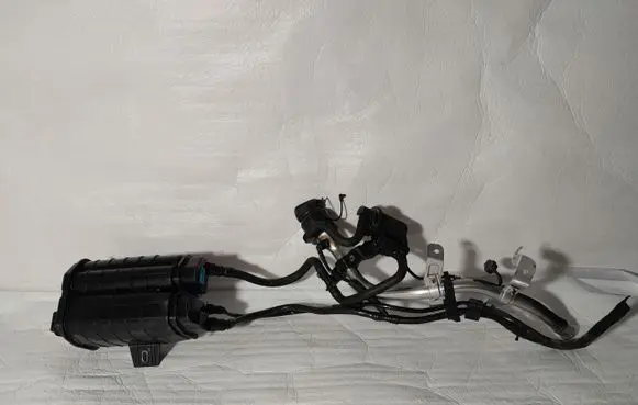 KIA Carnival Active carbon filter fuel vapour canister 31420