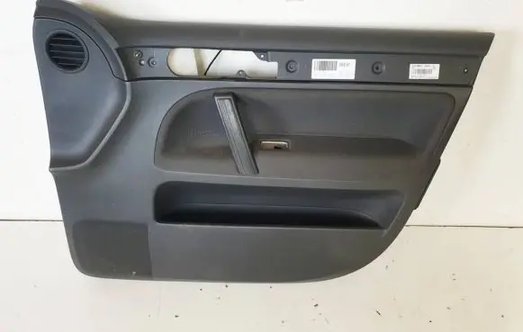 Volkswagen Touareg I Front door card panel trim
