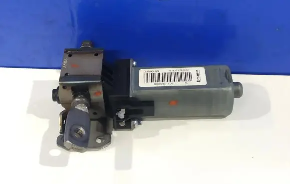 Volvo S60 Seat adjustment motor 8621416 988582105